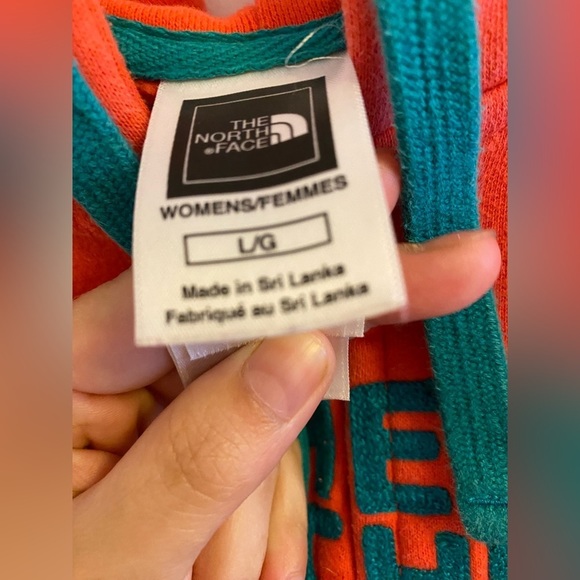 North Face size large - Picture 3 of 4
